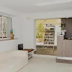 Tahiti Rs 3*