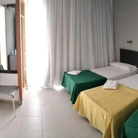 Tahiti Rs Pensjonat 3*
