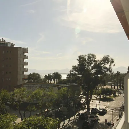 Tahiti Rs Pensión Salou