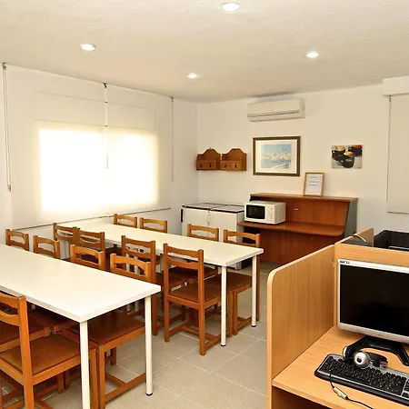 Tahiti Rs Pensión Salou