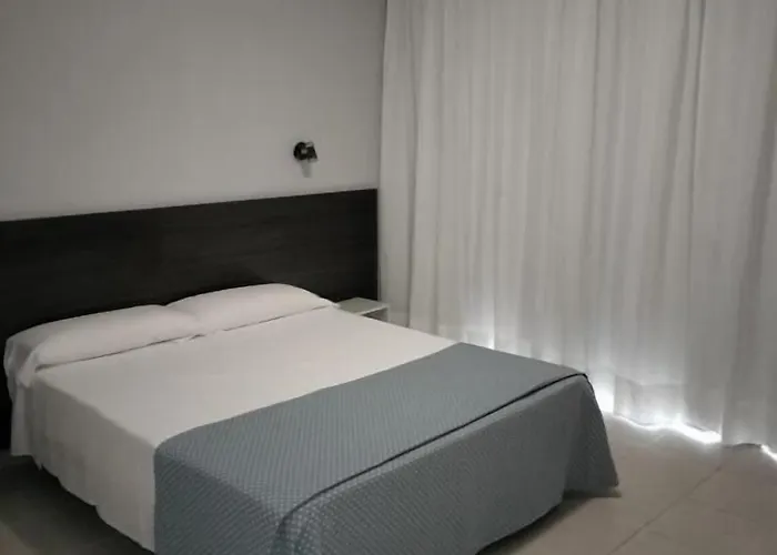 Tahiti Rs בית הארחה 3*